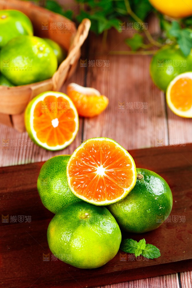 木板上的蜜橘