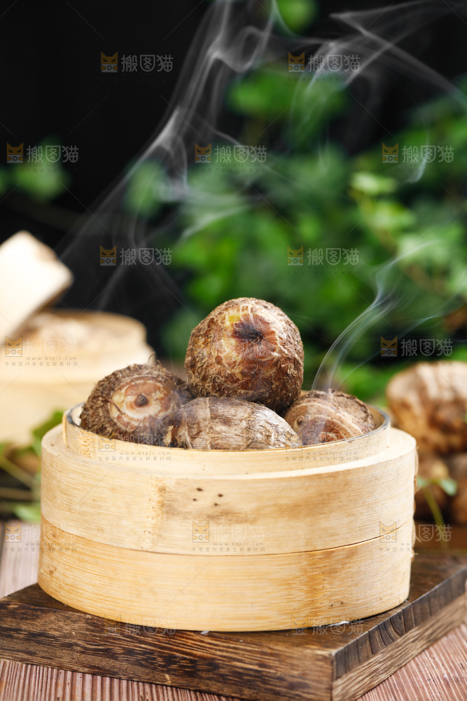 木板上一笼小香芋