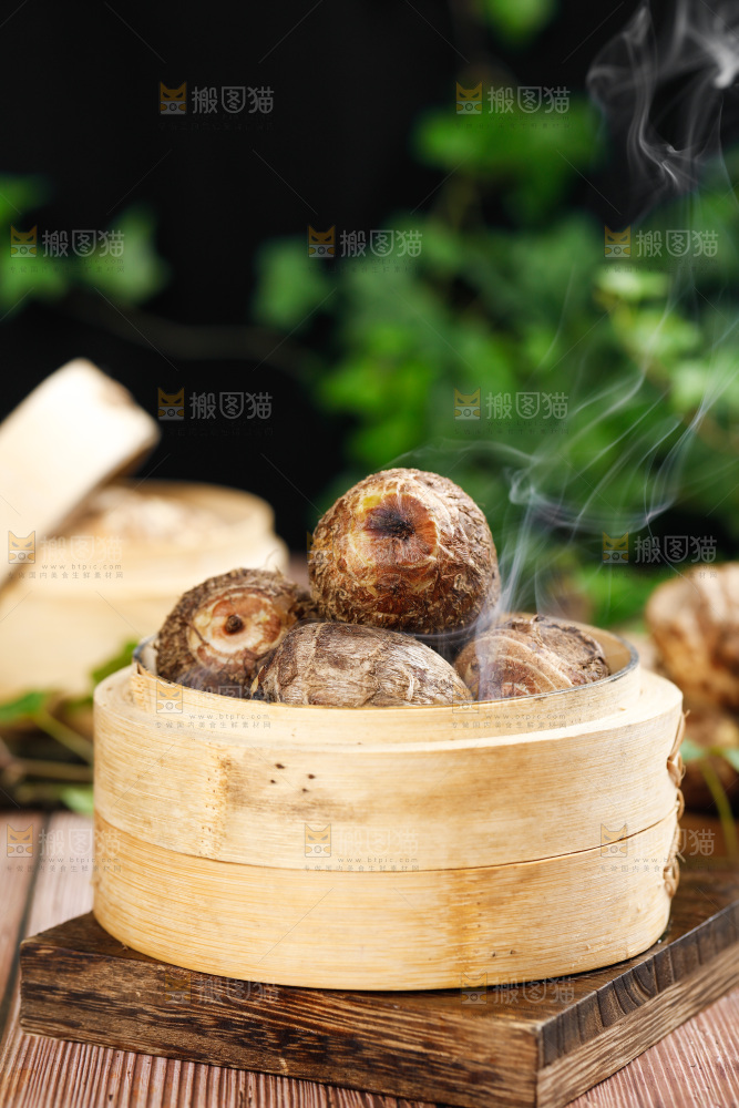 木板上一笼小香芋
