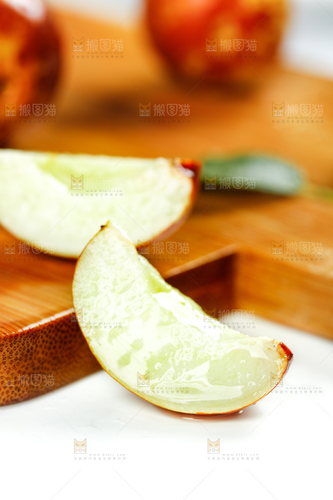 白底上的脆枣