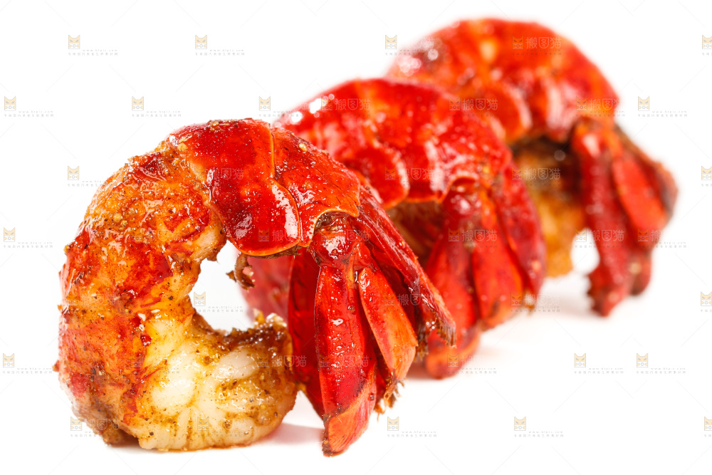 白底上的即食虾尾