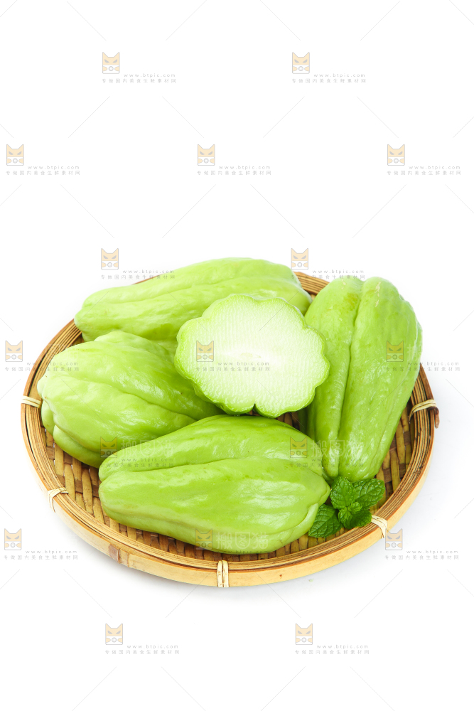 白底上一篮云南佛手瓜