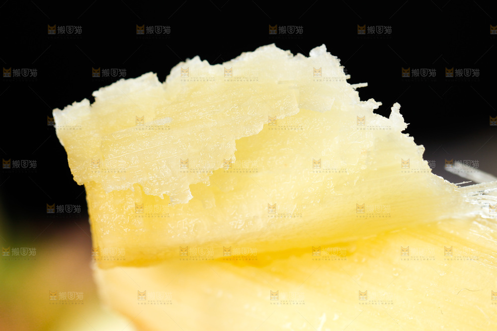 一节咬过的甘蔗