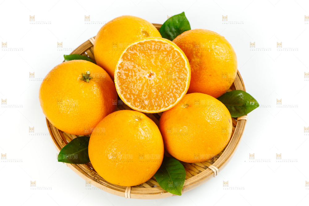 白底上篮子里的爱媛38号柑橘