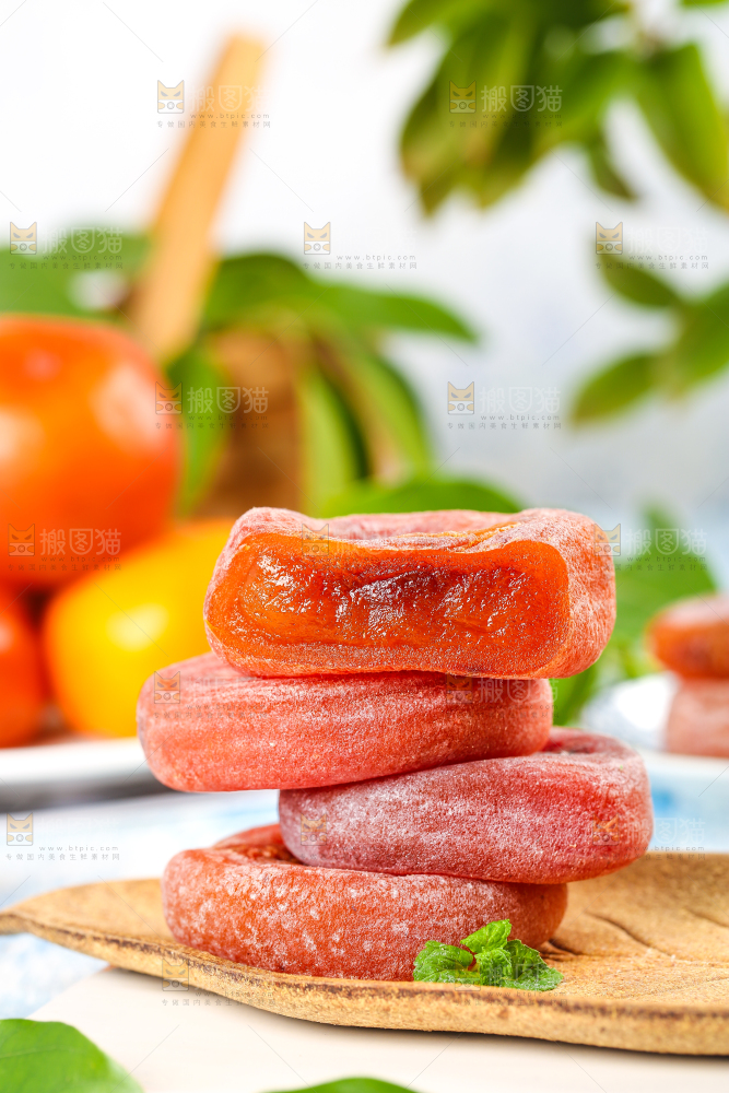 白石板上一盘富平柿饼