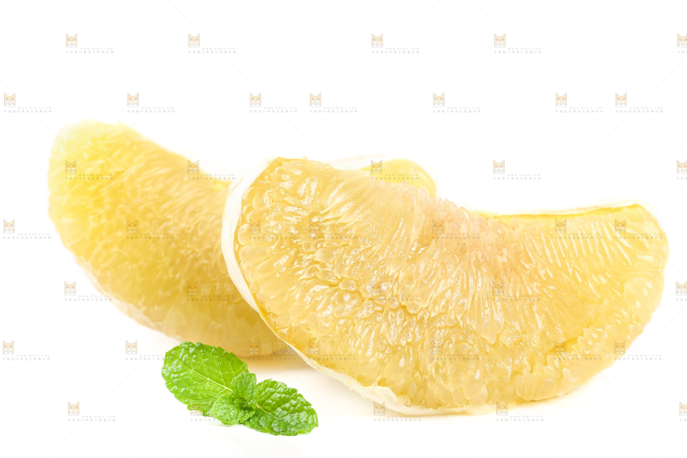 白底上的蜜柚果肉
