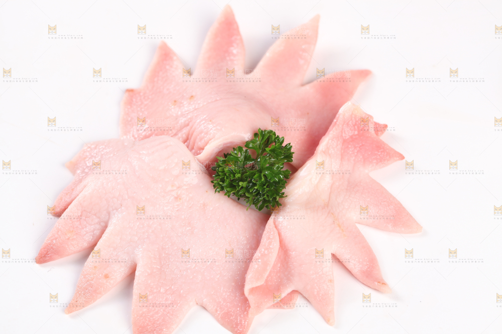 白底上的鲜鸡冠