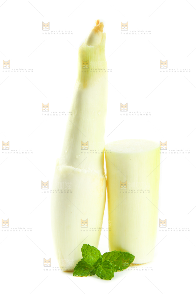 白底上放着茭白