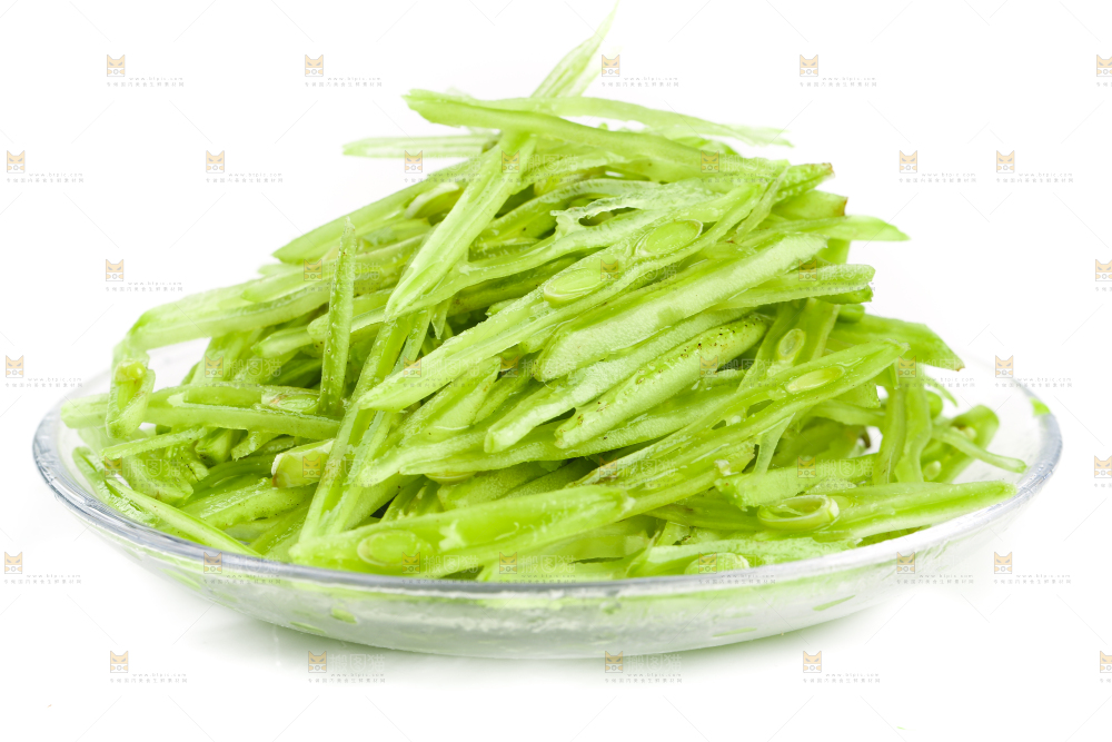 盘子里装着扁豆