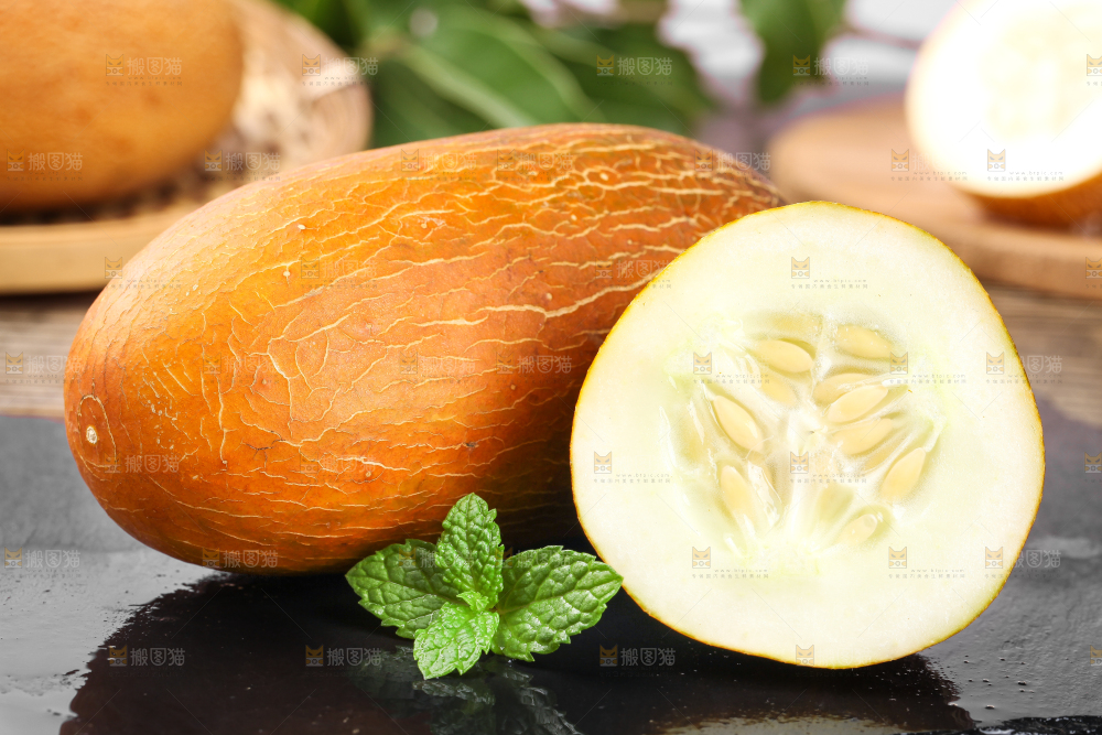 深底上摆放着老黄瓜