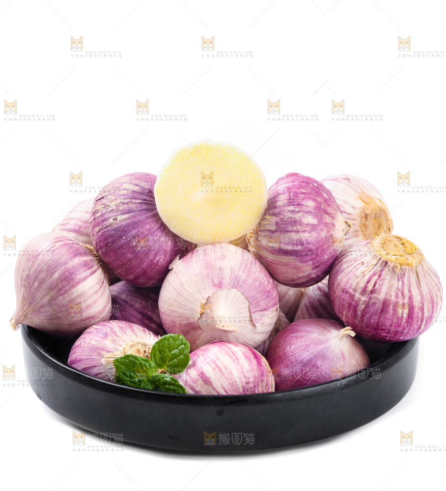 盘子里摆放着独蒜