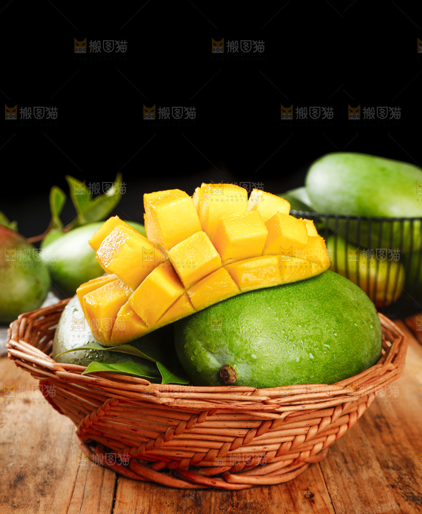 木底上放着一筐攀枝花凯特芒