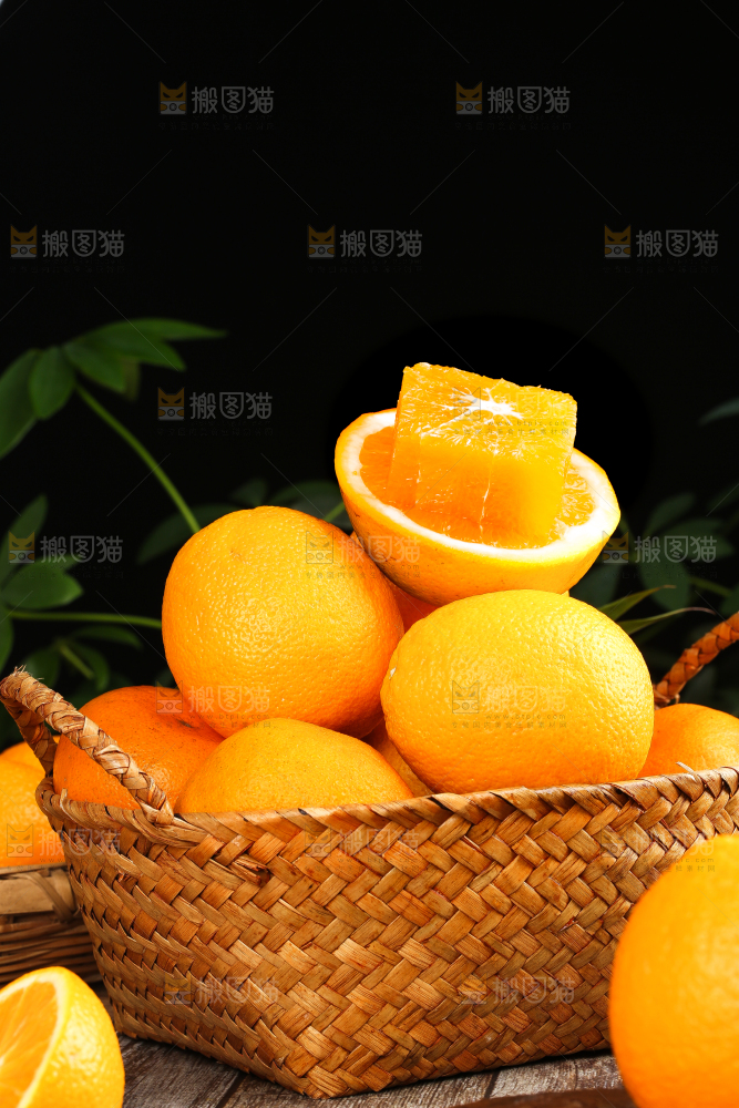 篮子里放着甜橙