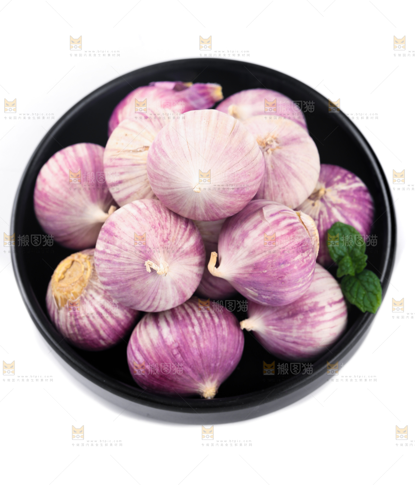 盘子里放着独蒜