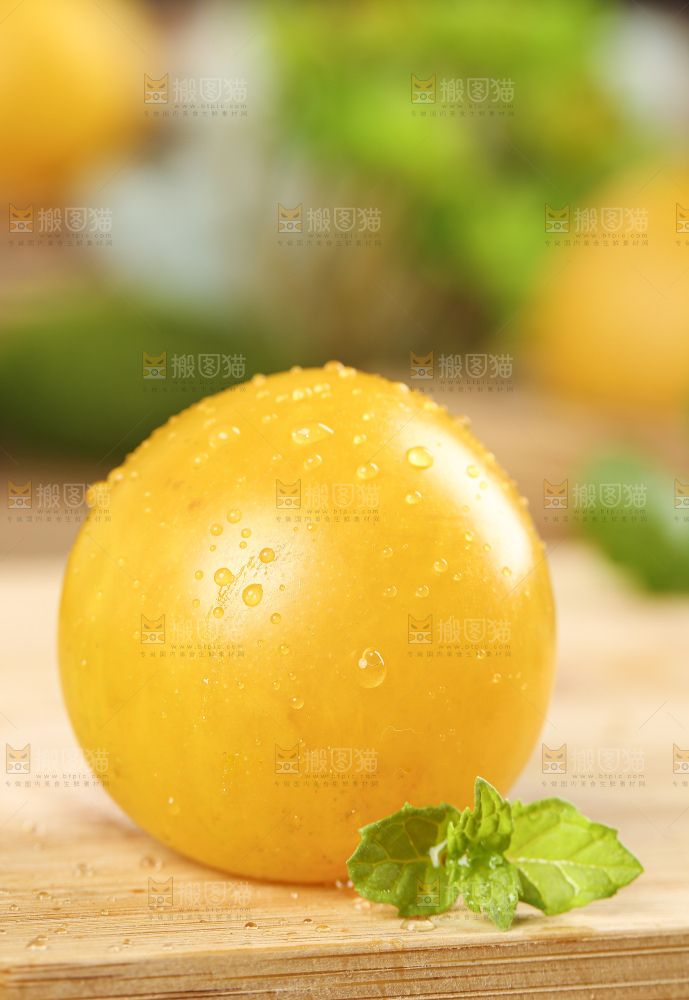 木底上的黄金奈李