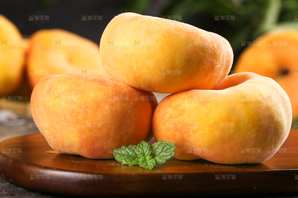 木板上的黄金蟠桃