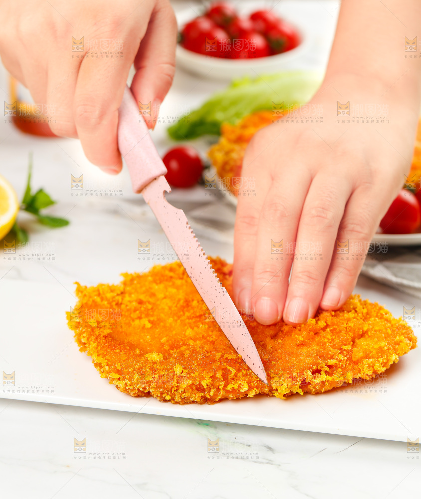 石板上的炸鸡排