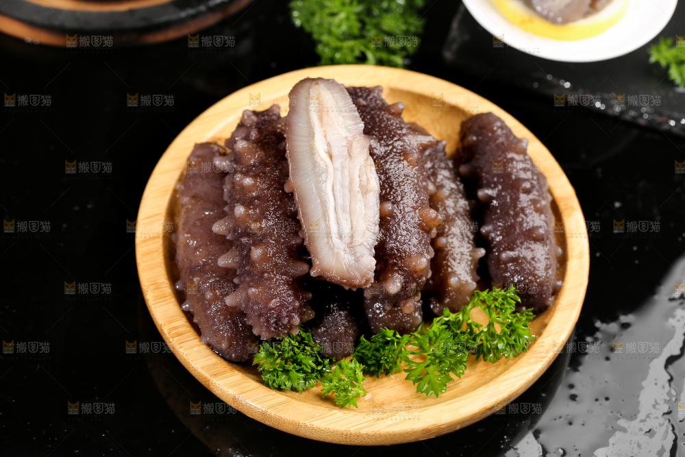 盘子里的海参