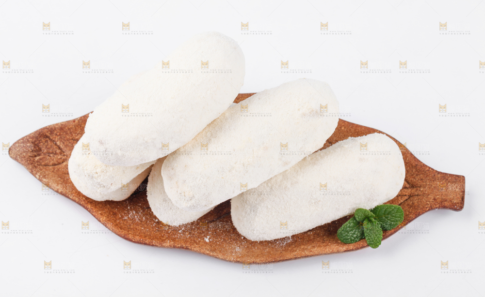 盘子里装着雪枣