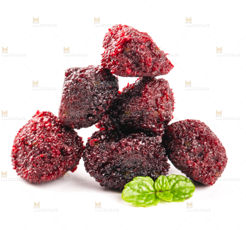 碟子里装着杨梅干