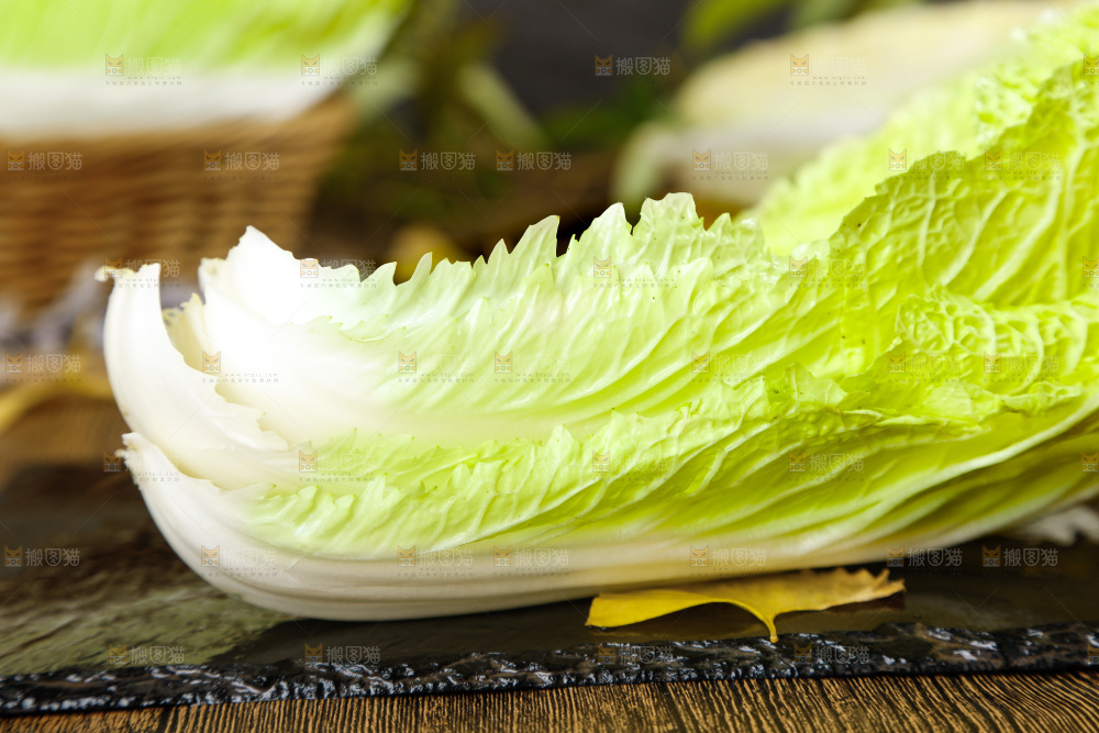 黑石板上的大白菜