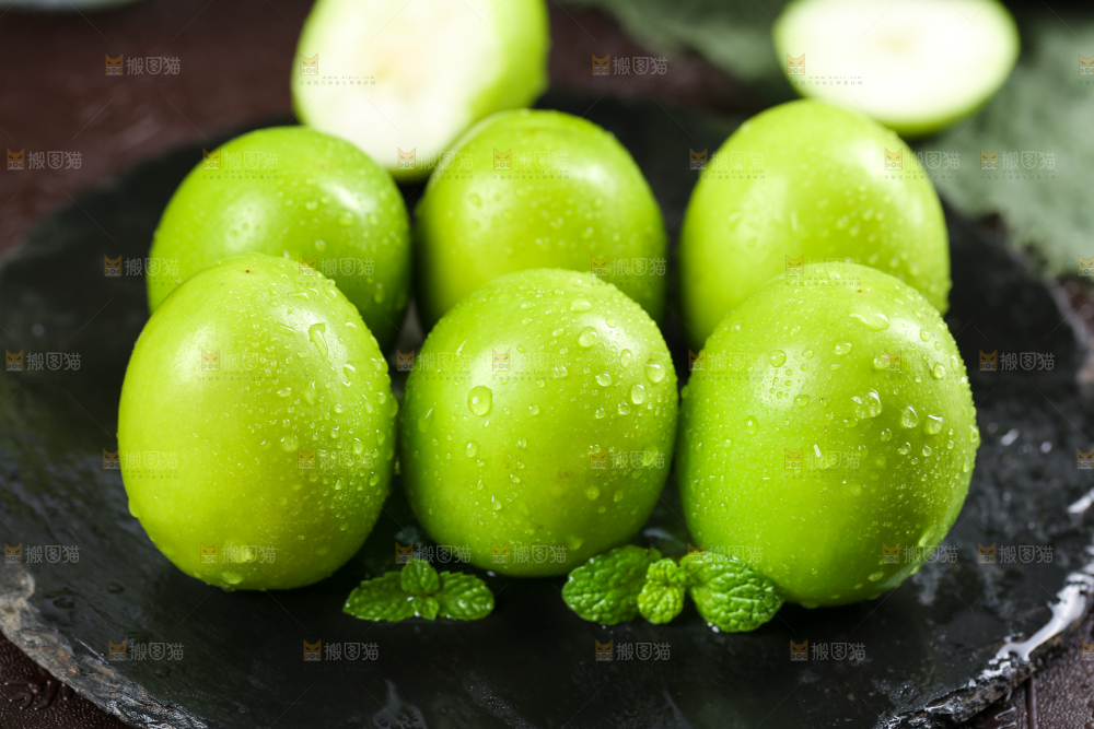 黑石板上的大青枣