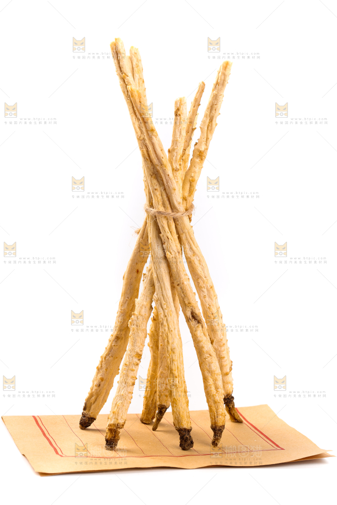 纸上放着沙参