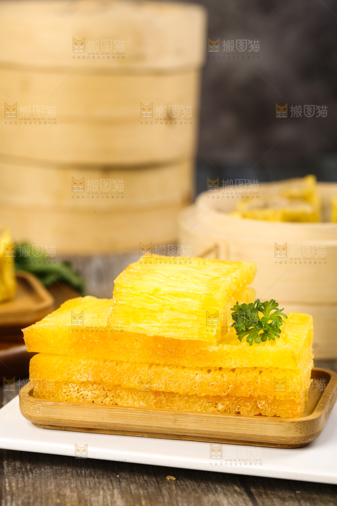 盘子里的广式黄金糕