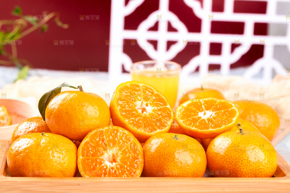 木盘里的广西砂糖橘