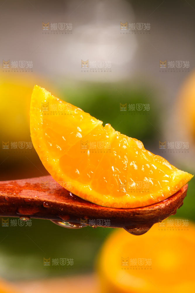 勺子里的清香蜜桔