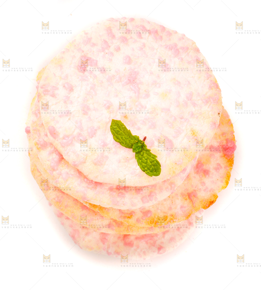 白底上放着雪饼