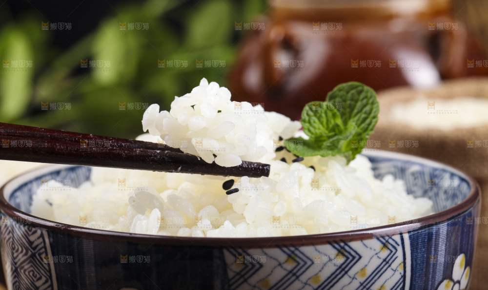碗里装着香米