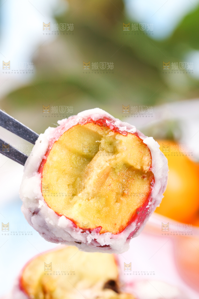 叉子叉着山楂球