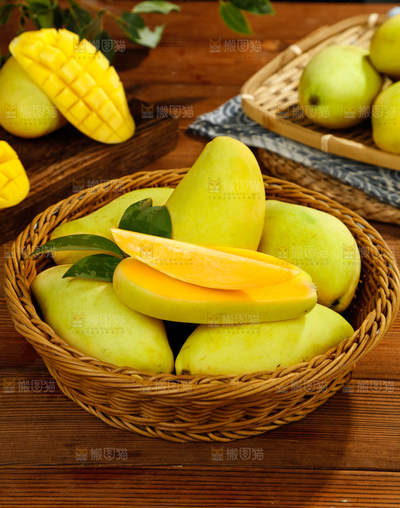 篮子里装着玉芒