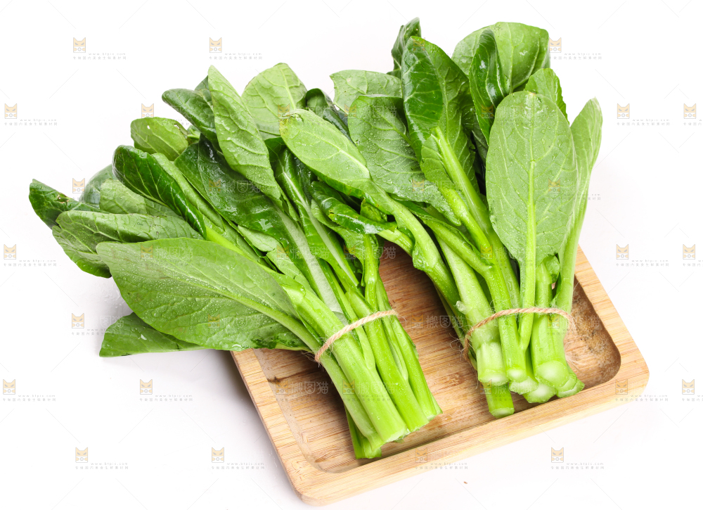 盘子里放着菜苔