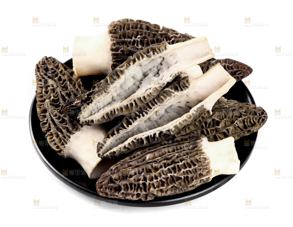 盘子里装着羊肚菌