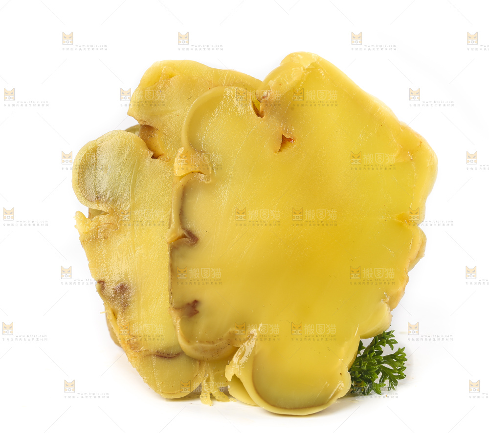 白底上放着腌制榨菜
