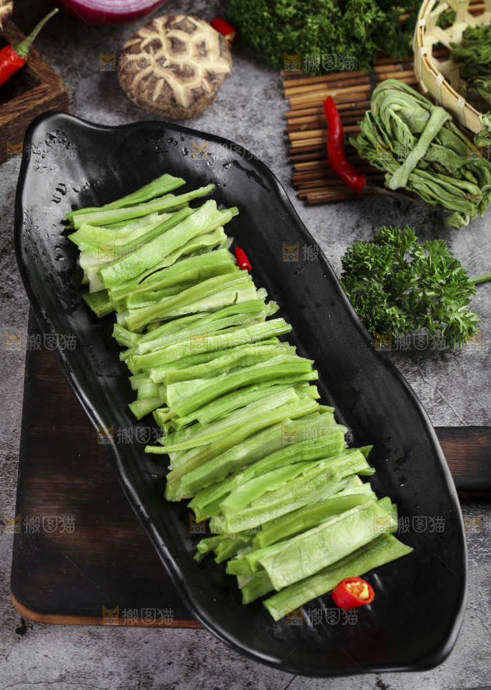 篮子里的干苔菜