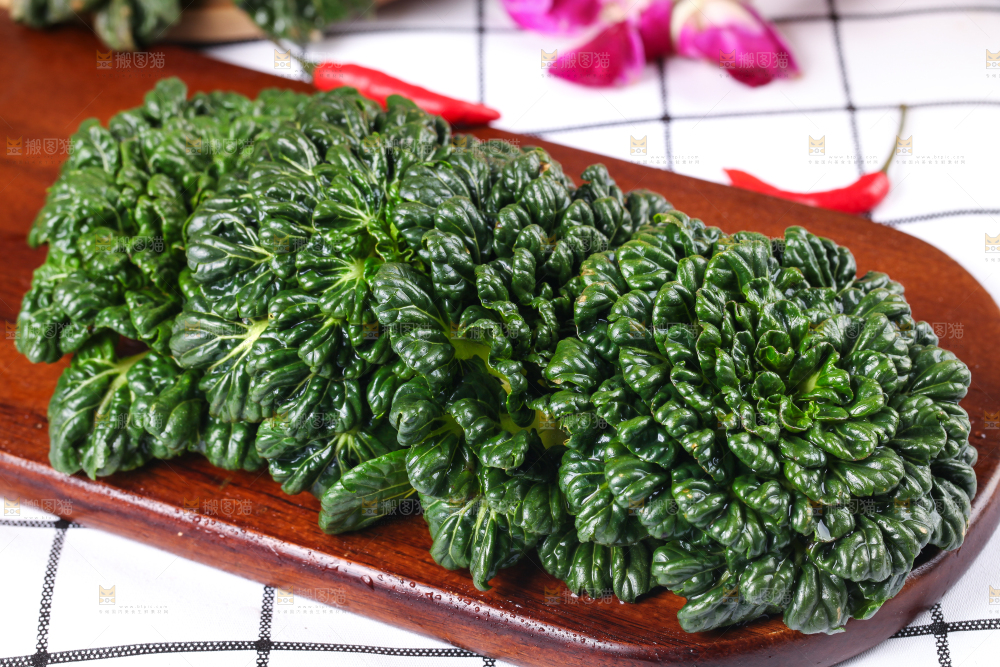 木板上的乌塌菜