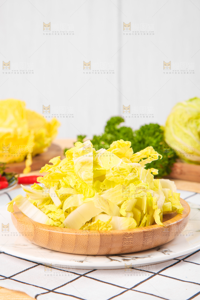 白格子底上的农家自种娃娃菜