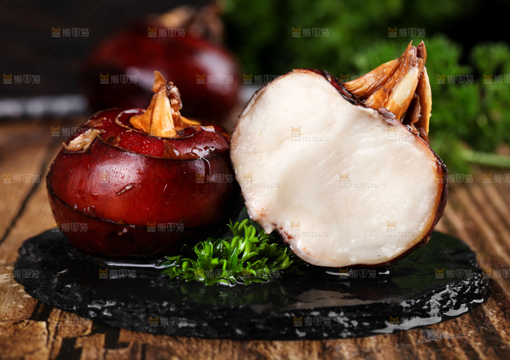 竹底上放着农家马蹄