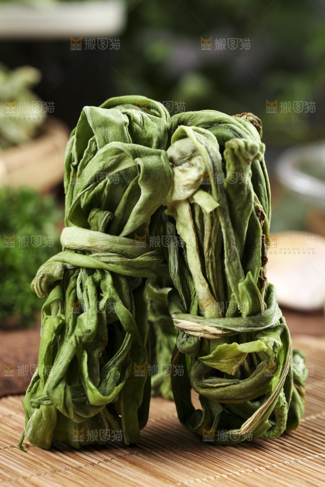 竹底上放着涡阳苔菜