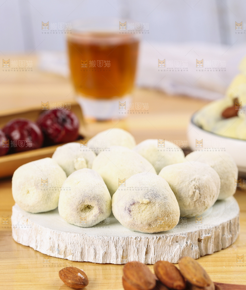 木底上的奶枣