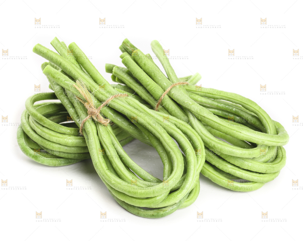 白底上的豇豆