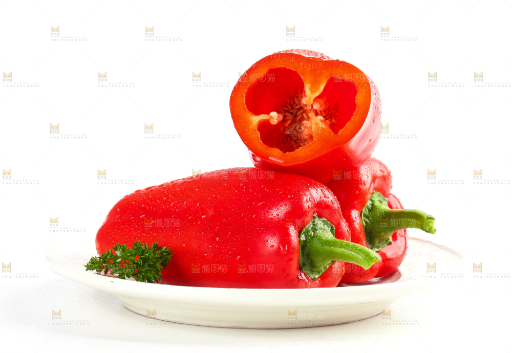 盘子里的大红辣椒