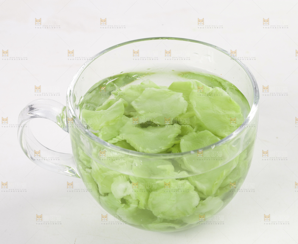碗里泡着莴笋干