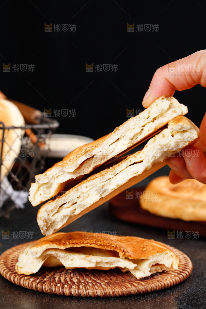 黑底上的吊炉大烧饼