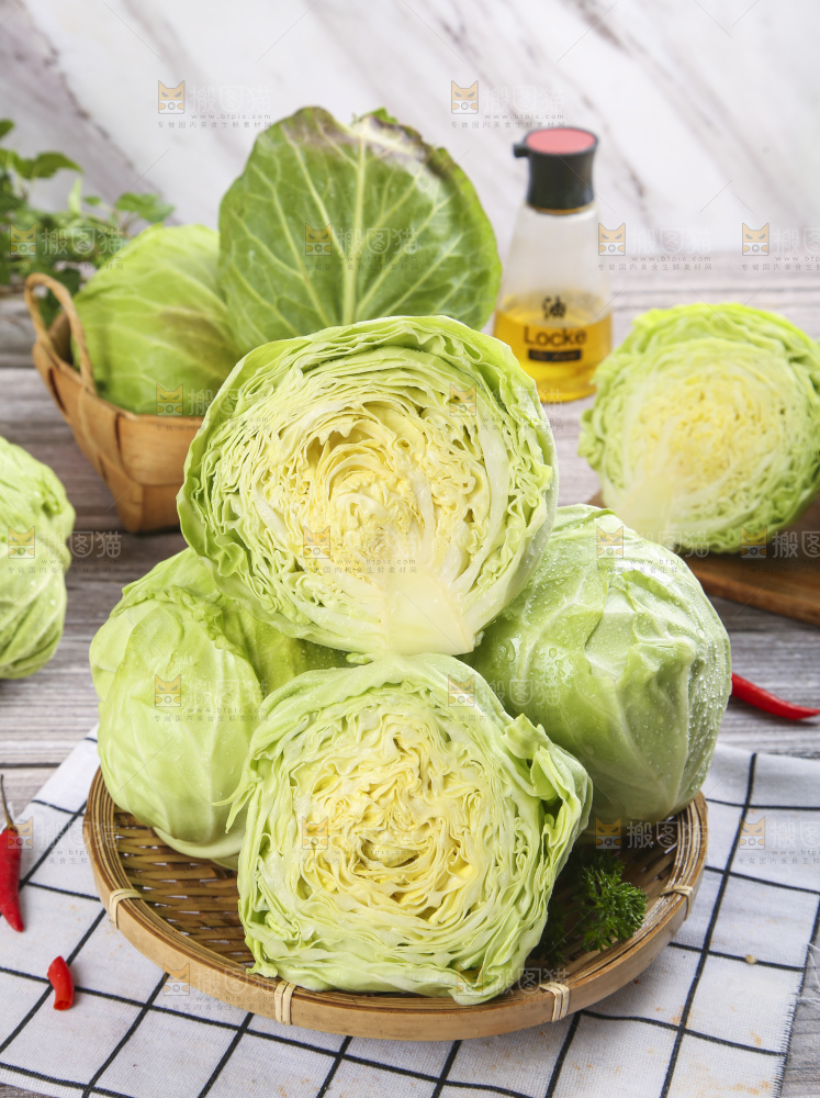 盘子里装着包心菜
