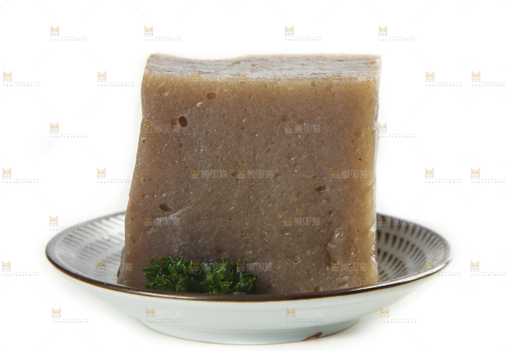 盘子里的魔芋豆腐