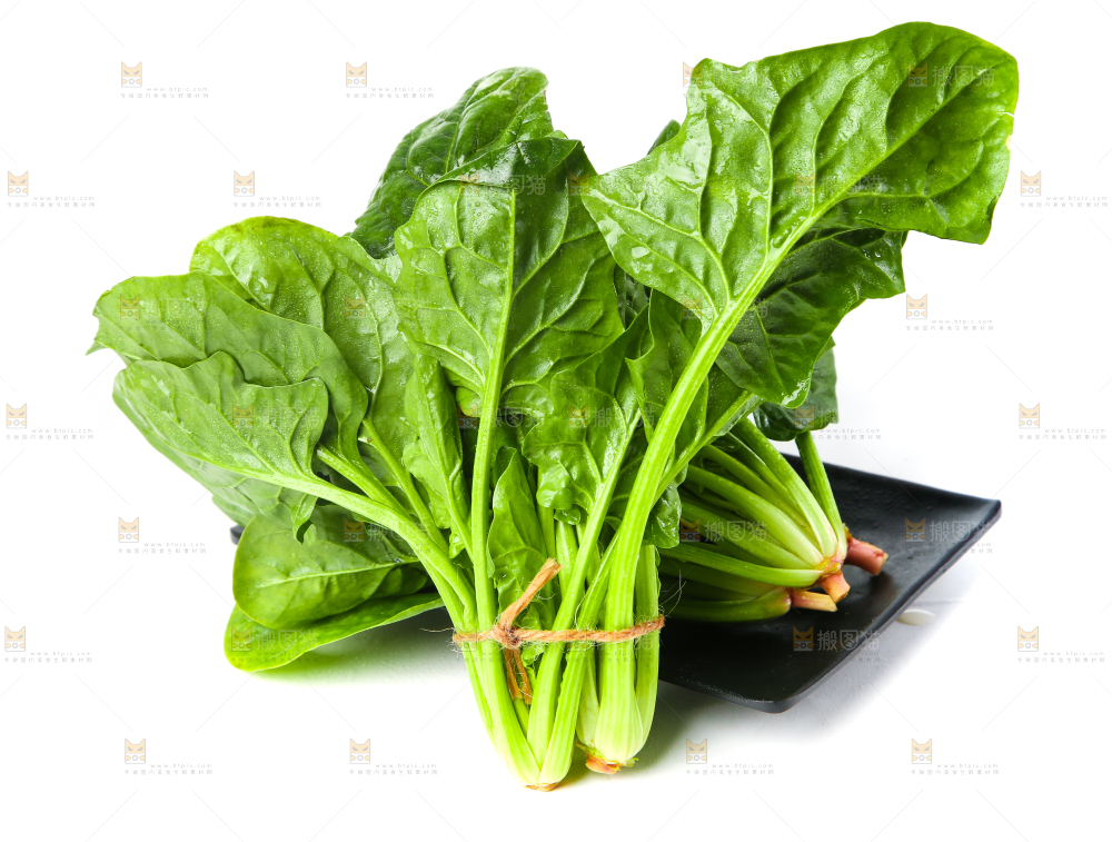 白底上放着菠菜